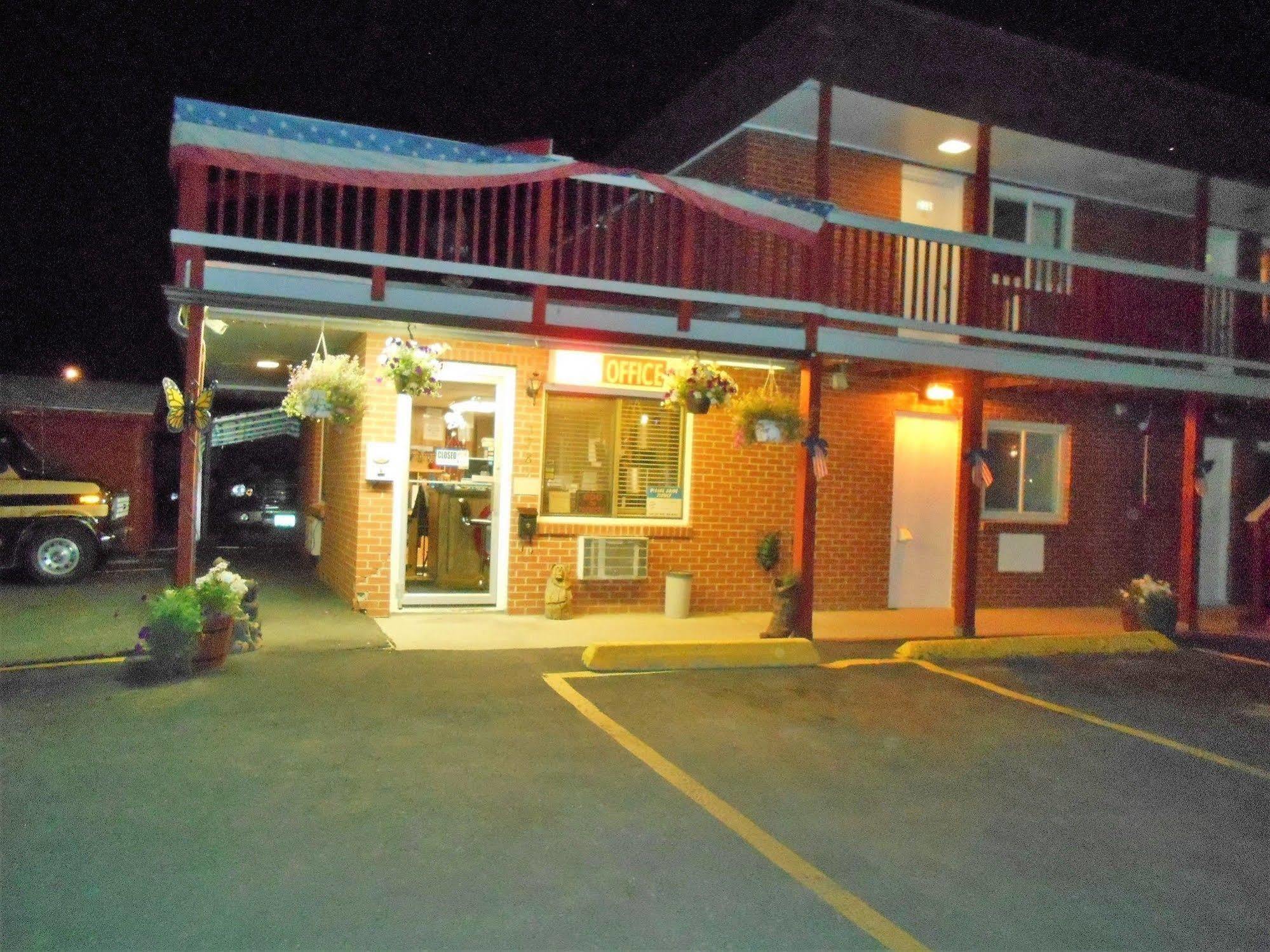 Super Saver Inn Sheridan Exterior photo